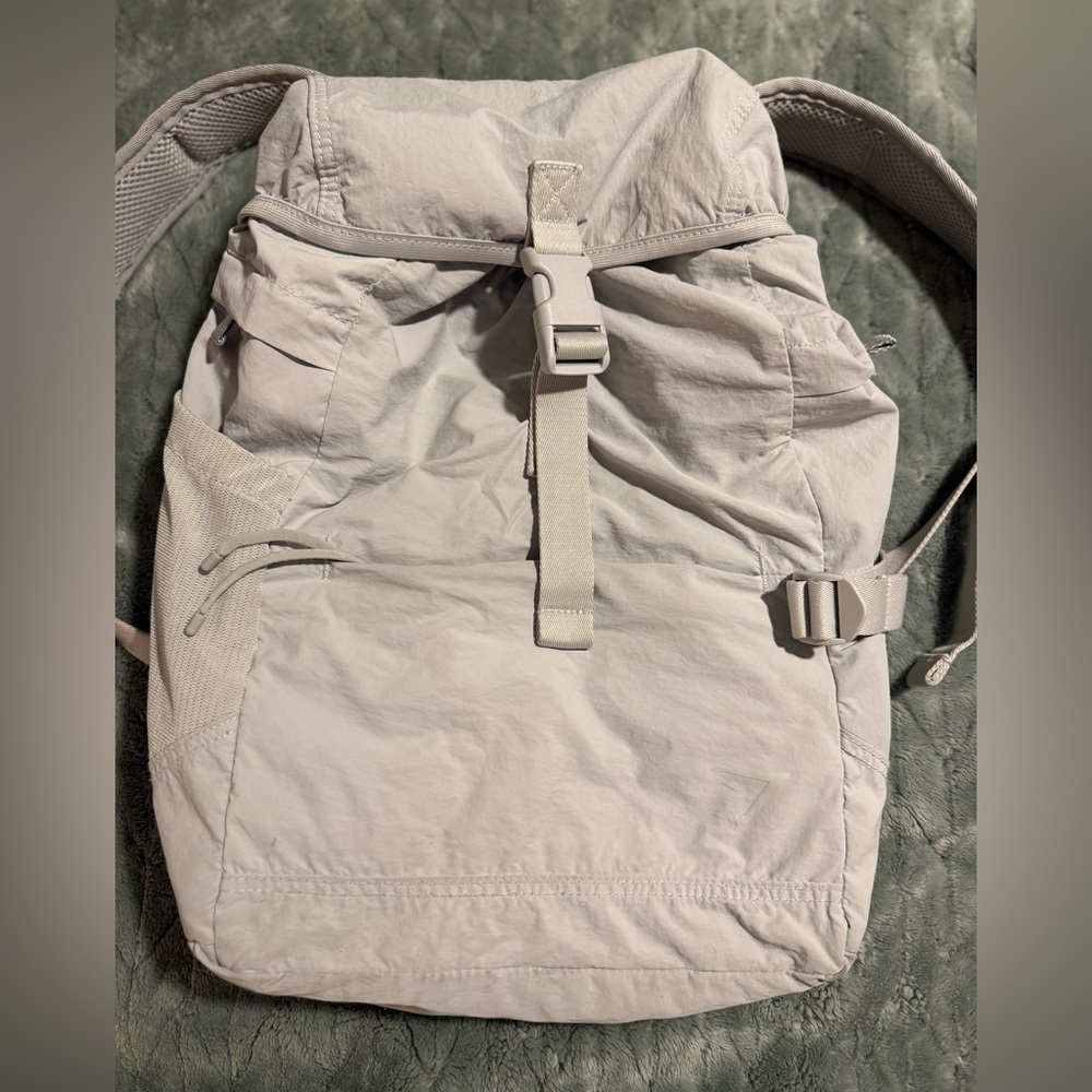 Gymshark Drawstring Backpack - Picture 5 of 16